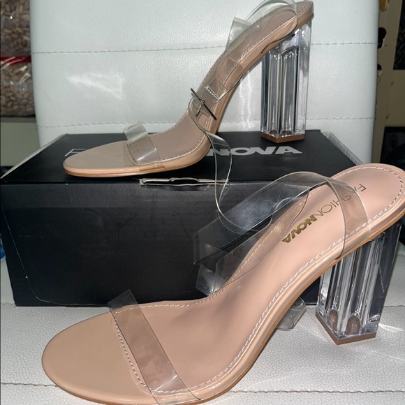 Heels - Picture 2 of 4